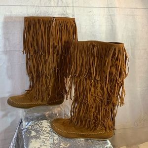 Pierre Dumas Fringe Moccasin Boots